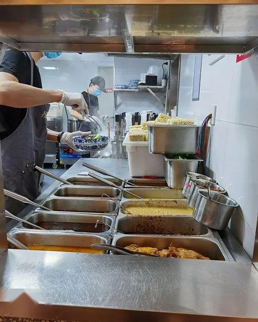 餐飲小館迎來(lái)最大危機(jī) 一碗面2.99元，海底撈挑起價(jià)格戰(zhàn)，品牌快餐如何生存？